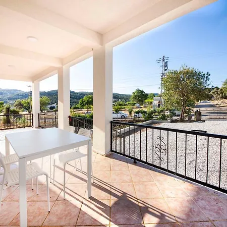 Holiday home Refreshing House With Garden And Terrace Surrounded By Nature In Bodrum